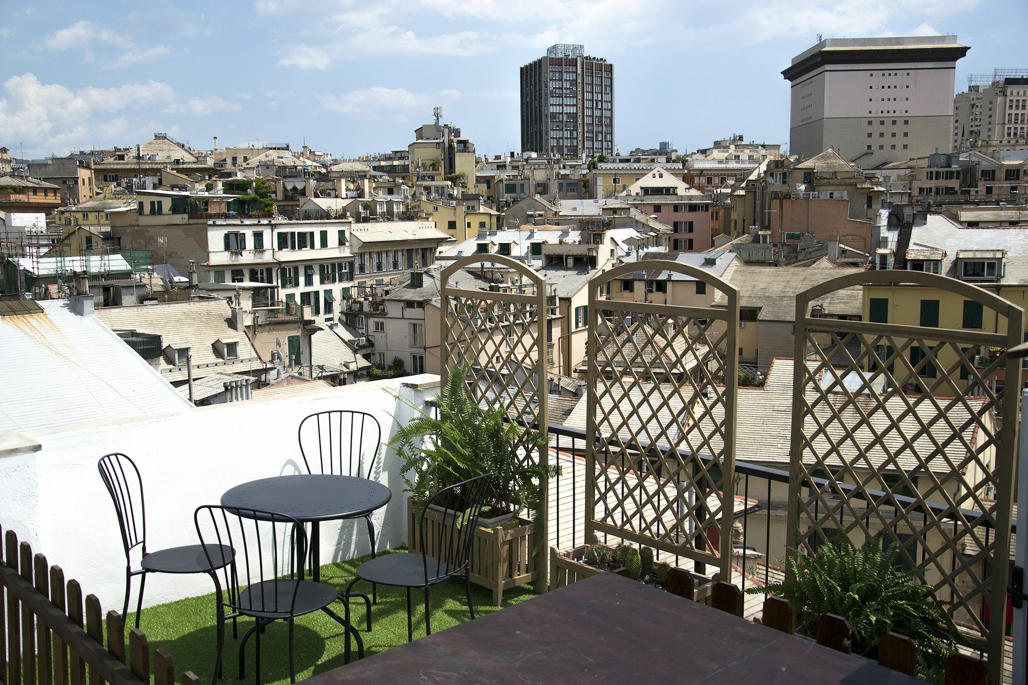 Hotel Sky On The Roofs - Il Cielo Sui Tetti Genua Zewnętrze zdjęcie
