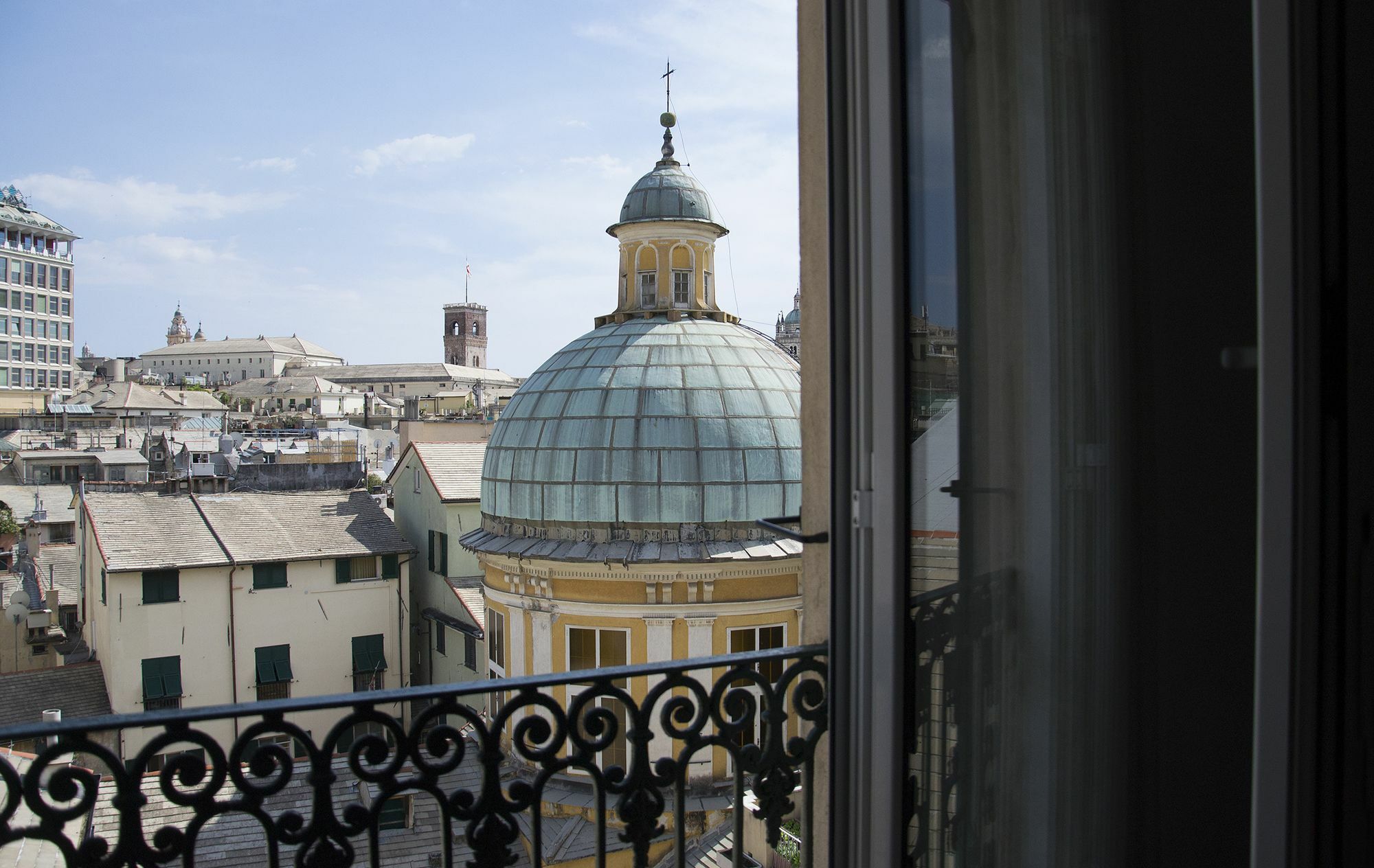 Hotel Sky On The Roofs - Il Cielo Sui Tetti Genua Zewnętrze zdjęcie